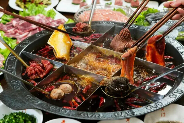 黃門(mén)老灶火鍋艾潔：我不是生意人，只是一個(gè)地道的吃貨|餐飲界