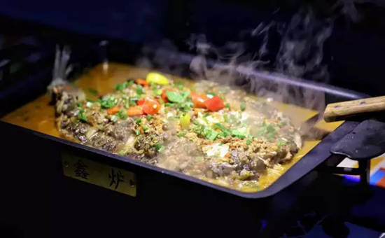 烤魚(yú)當(dāng)?shù)溃洸四芊裨趶V州站穩(wěn)腳跟？|餐飲界