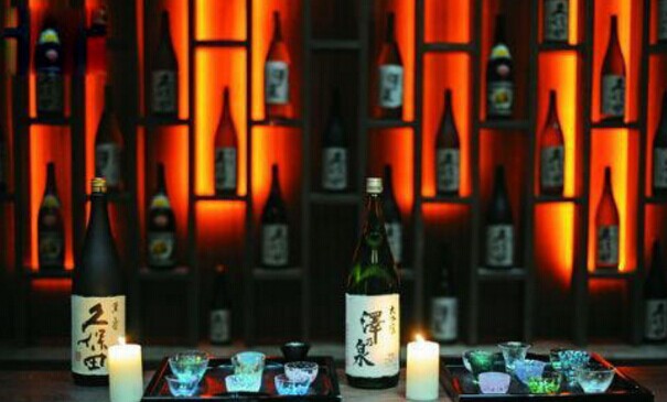 不止食物和鮮花，這份酒單與情人節(jié)更配喔|餐飲界
