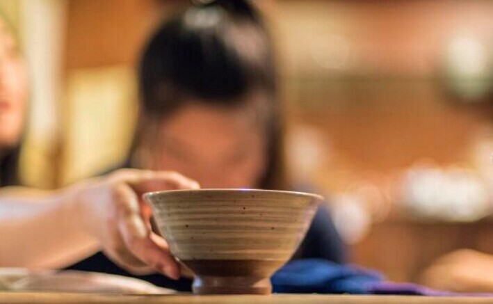 當(dāng)咖啡遇上豬蹄，茶真鄉(xiāng)這樣突圍“慢餐飲”|餐飲界
