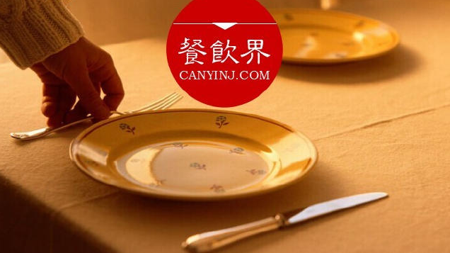 日本咖啡館馬失前蹄，原因竟是品牌升級？#周末一參#