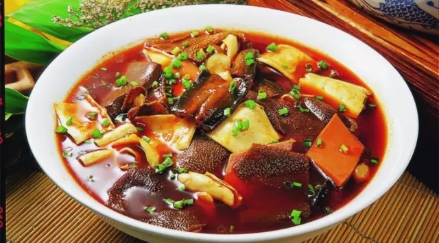 互聯(lián)網(wǎng)狂潮下被顛覆的餐飲業(yè)，死或等死？|餐飲界