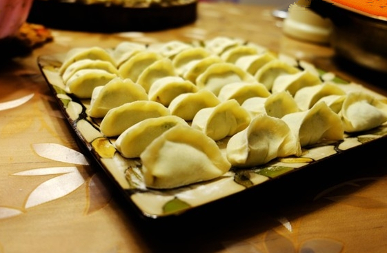 案例|餐廳遇“天災(zāi)”生意大滑，員工流失，怎么自救？