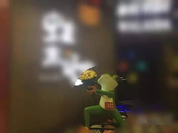 王小白：三個維度解析一蛙兩店的不同命運！
