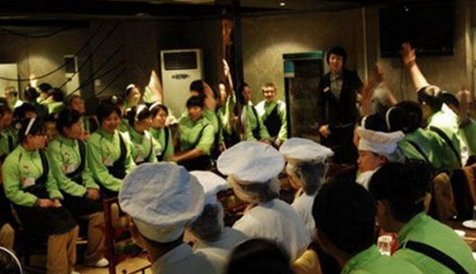 你不在，餐廳就亂成一鍋粥？你該需要一個(gè)后備店長(zhǎng)！|餐飲界
