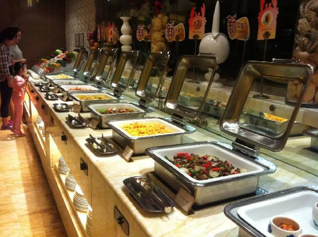  自助餐快沒法干了，活路在哪里？|餐飲界