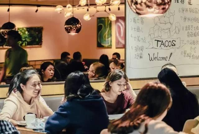 天吶！他開了60多家店，竟然1道菜也不會做|餐飲界