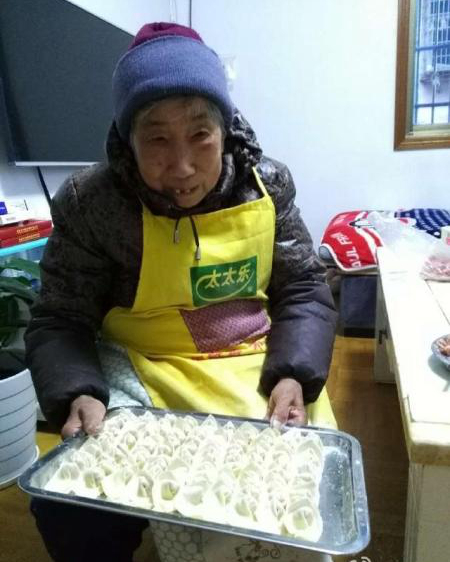 阿婆賣餛飩十年不漲價 阿婆：不為賺錢，只為消磨時光