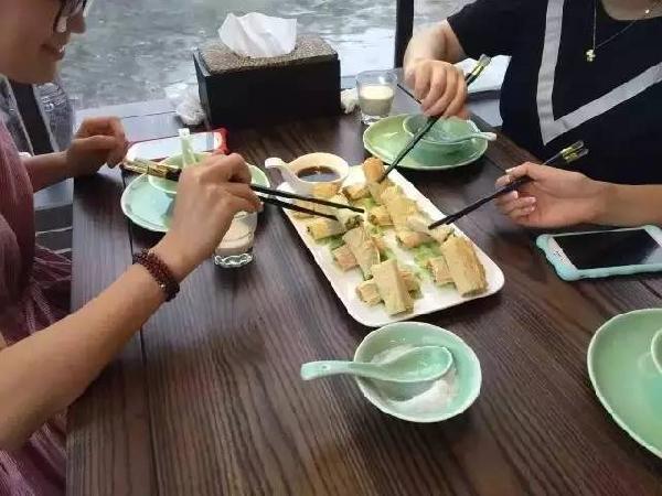 年底再不放大招，你的餐廳就OUT了~
