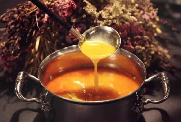 火鍋店這么多，她的自創(chuàng)品牌憑什么就能一炮而紅？|餐飲界