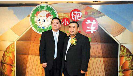他17歲發(fā)家，靠一張秘方狂賺數(shù)十億，看一代餐飲帝國(guó)興衰史|餐飲界