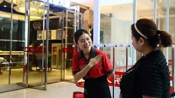 還在朋友圈招人？麥當勞、優(yōu)衣庫、海底撈這樣培養(yǎng)店長！