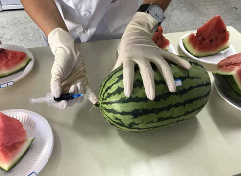 “西瓜打針”“螃蟹打針”，這些食品謠言不足信！