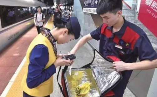 不爭外賣競價排名，利用這種操作，吸引了10多萬的忠實粉絲