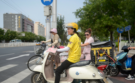 90后外賣小妹：我為什么選擇送外賣？