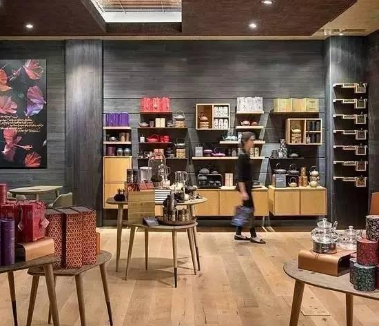 星巴克的焦慮：豪擲88億收回門店所有權(quán)、關(guān)閉379家茶飲店……