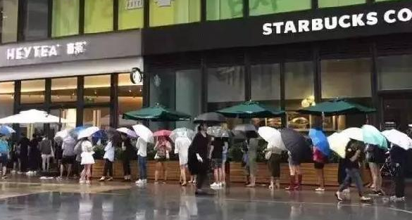 臥底喜茶北京代購群：排隊沒升級，黃牛卻“升級”不少