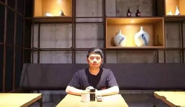 15歲債臺(tái)高筑，28歲開了一家全球最火米粉店，估值1億！