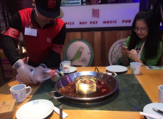 吃膩了火鍋，想換換口味?麻辣美味的水煮肉片食譜送給你