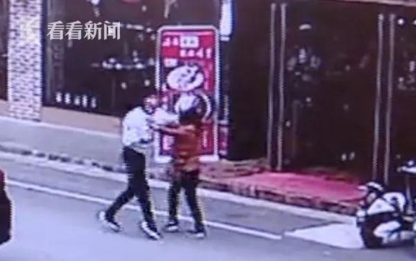 餐廳女員工遲到1分鐘被辭退，還被負(fù)責(zé)人猛踹、狠扇耳光