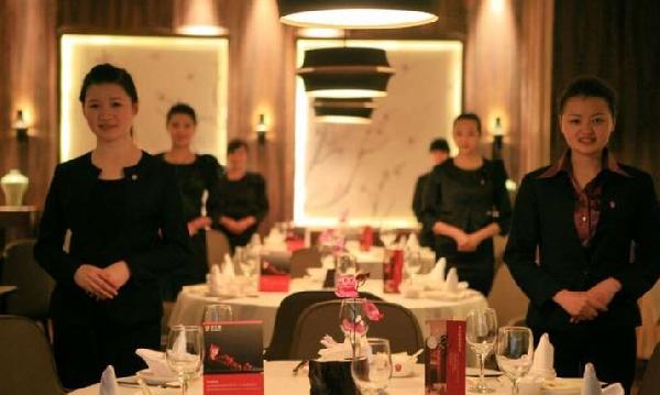 員工就活該吃回鍋油？俏江南不倒閉誰(shuí)倒閉？|餐飲界