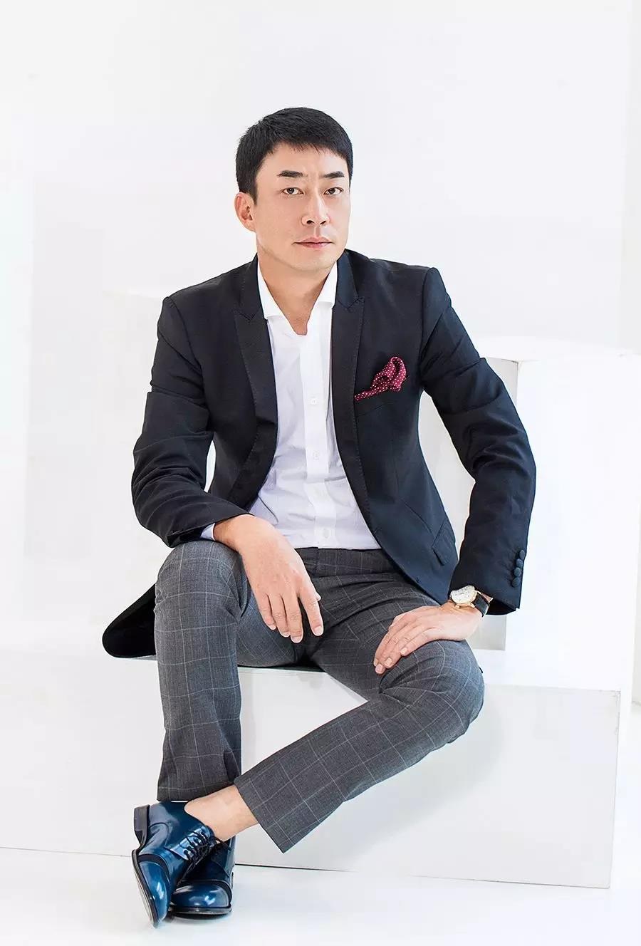 他開8種不同業(yè)態(tài)餐廳，每一家都很火，他到底靠什么？
