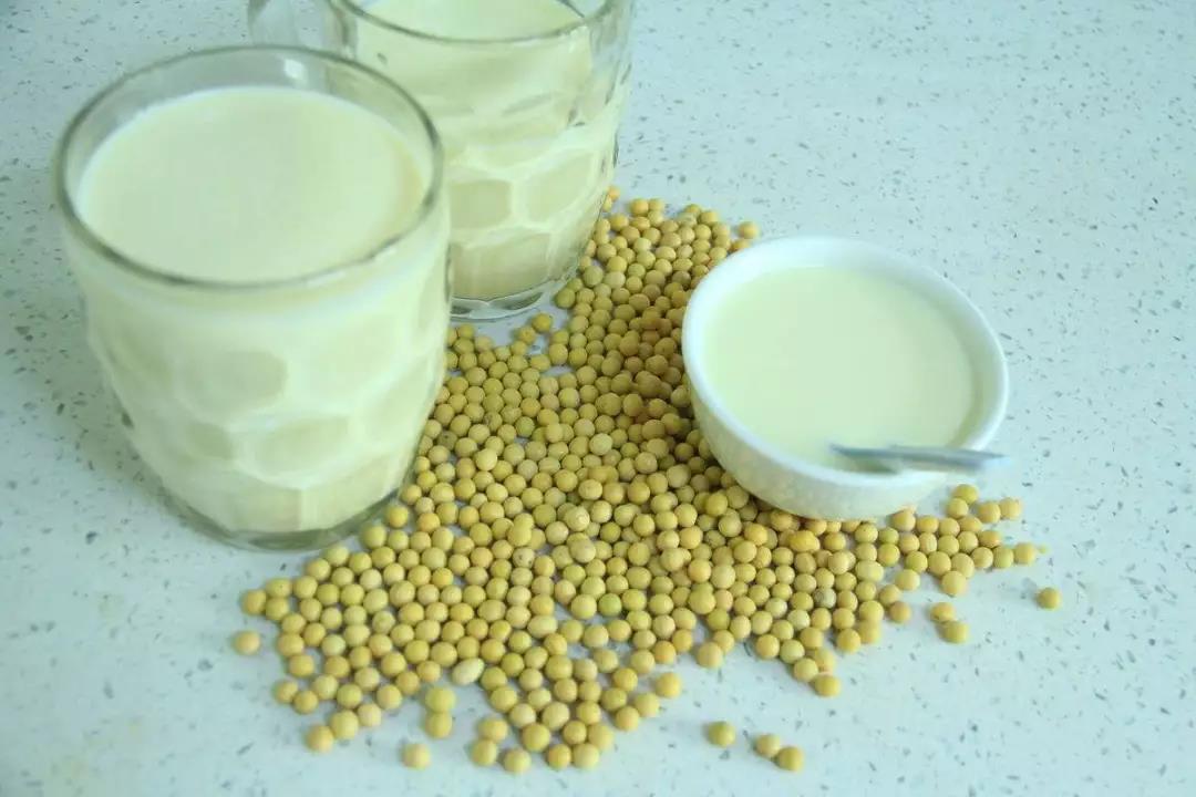 新消費下的國民飲料“豆?jié){”：有多深的低谷，就有多大的機會|餐飲界