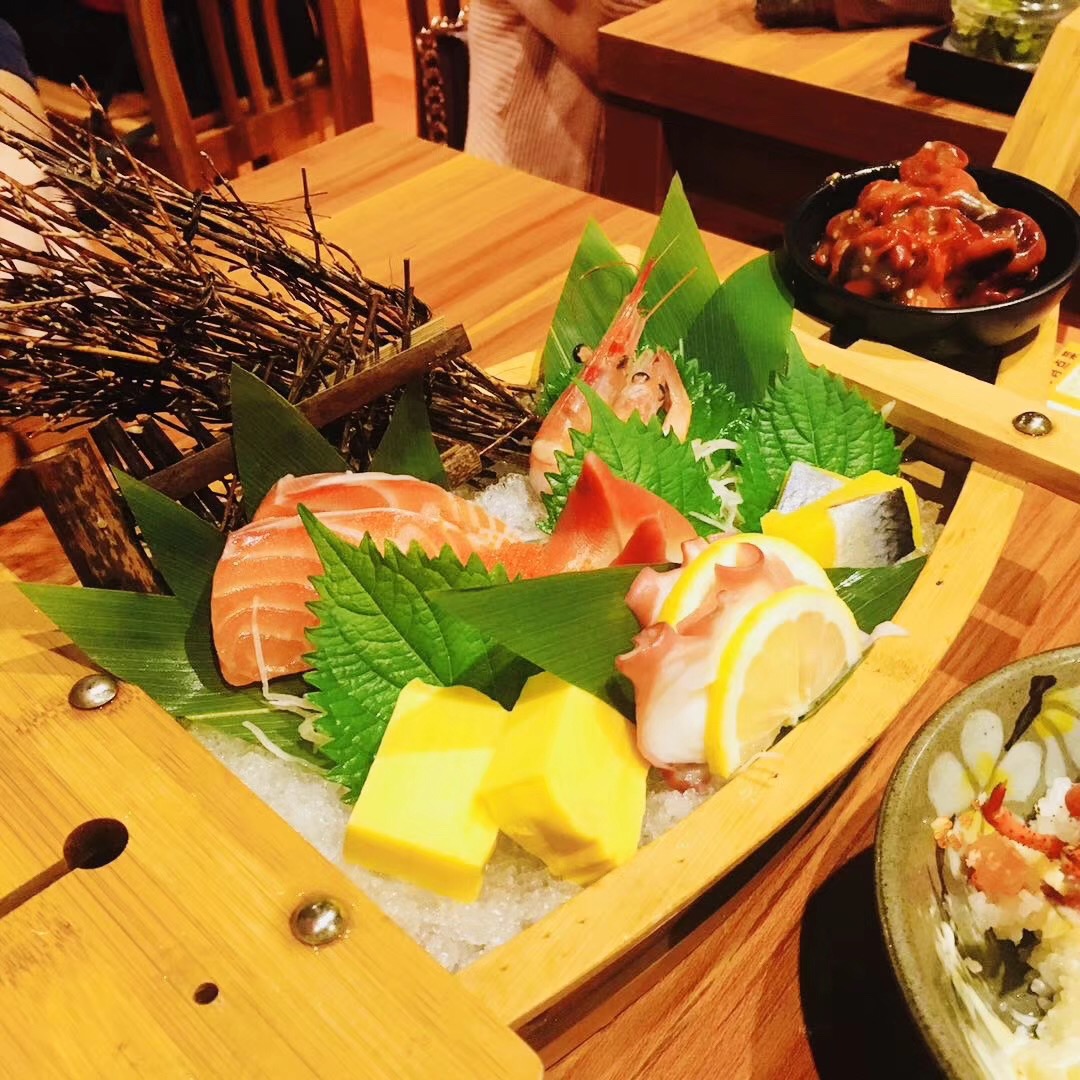 餐飲大事件220期 |瑞幸咖啡重新放開加盟、阿里巴巴本地生活全資收購美味不用等、Angelababy官宣成都開火鍋店|餐飲界