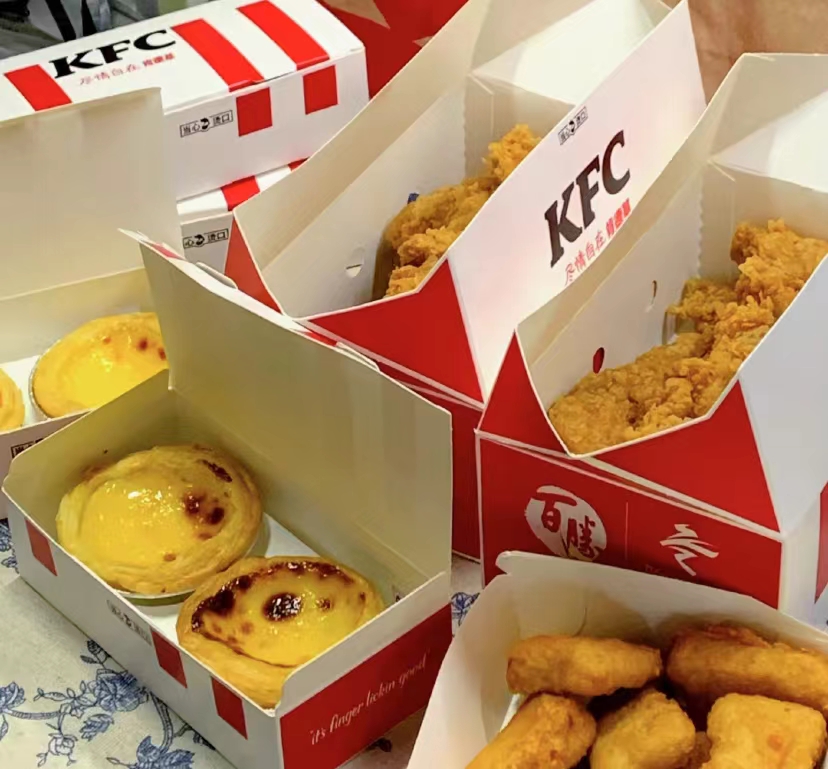 大廠人奔向餐飲業(yè)，店員月薪過(guò)萬(wàn)