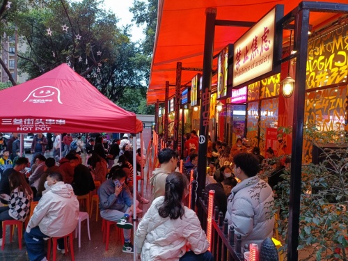 油炸噴香涮煮入味，看這家串串如何做到日排400+