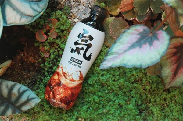 元氣森林可樂味氣泡水正式上市，不添加苯甲酸鈉等防腐劑及磷酸