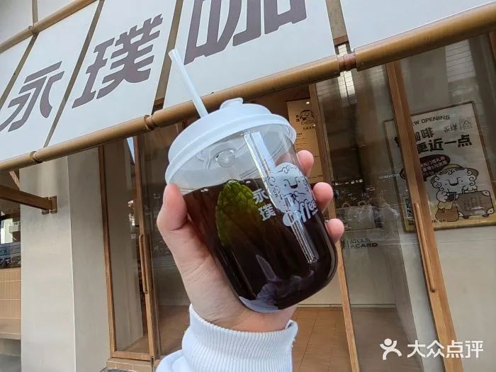 三頓半和瑞幸的相遇，是業(yè)態(tài)重塑還是渠道延伸？