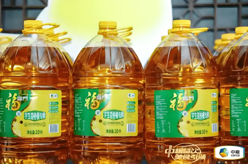 專業(yè)研發(fā)科學(xué)配比，中糧福臨門學(xué)生營(yíng)養(yǎng)餐專用食用植物調(diào)和油引領(lǐng)市場(chǎng)熱潮